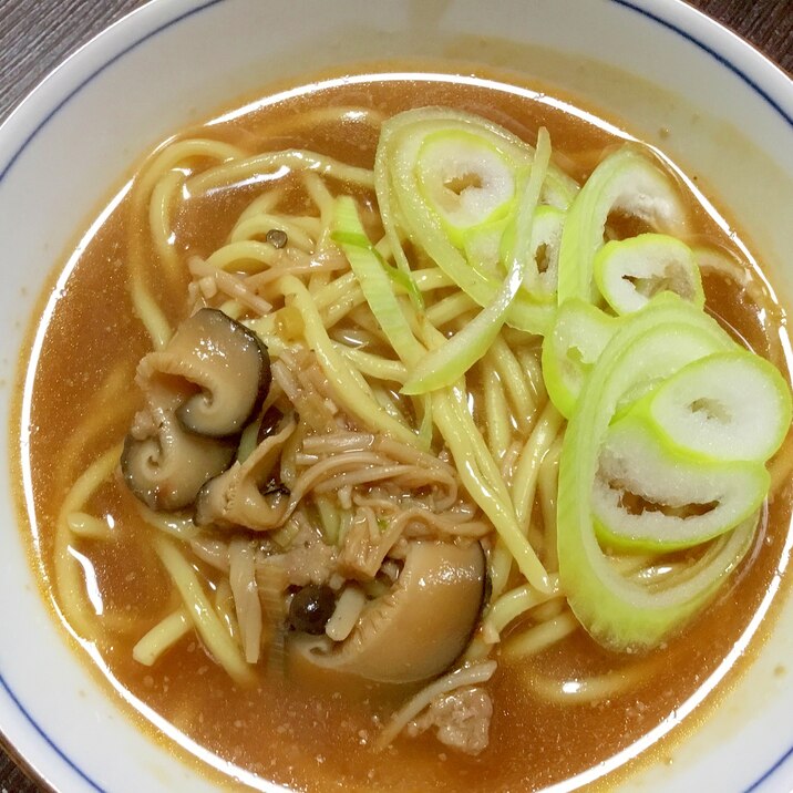 椎茸とエノキのゴマ味噌ラーメン
